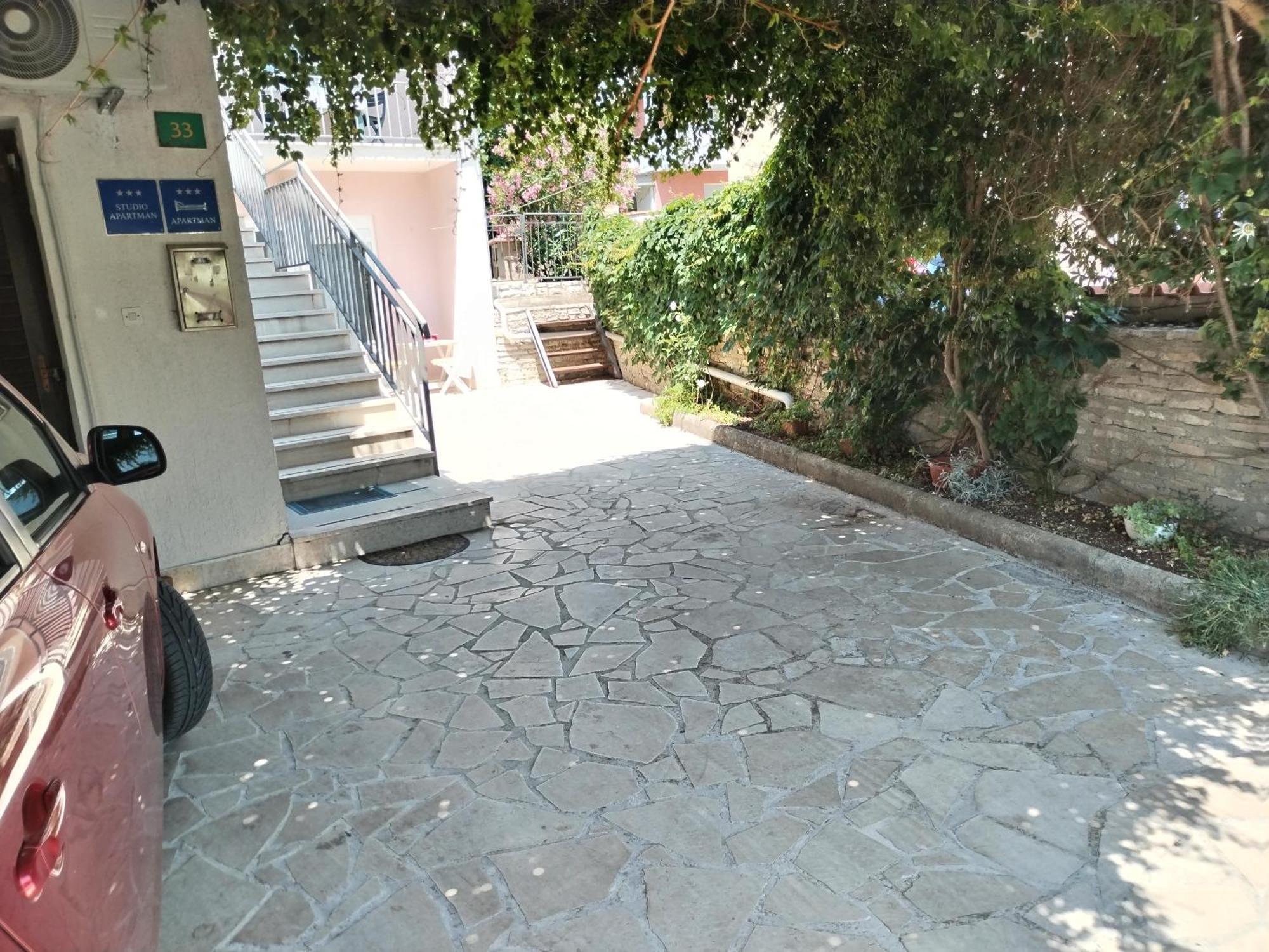 Apartments Mirijana Pola Esterno foto